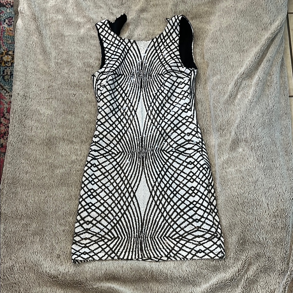 Trixxi Black and White Sheath Mini Dress Scoop Neck Sleeveless
